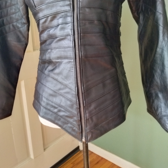 New Zayn 100% black leather sexy figure flattering crisscross lace back jacket - Picture 4 of 16